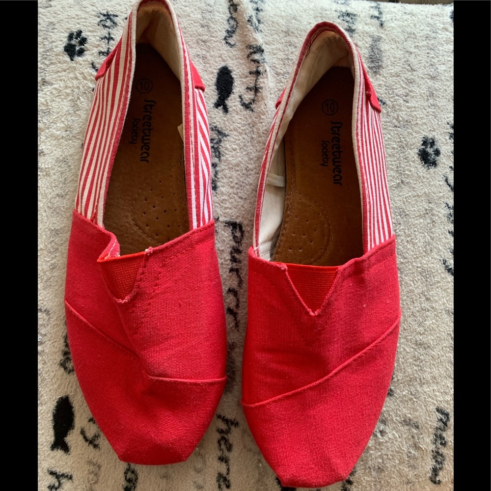 Streetwear Society red flats slip on size 10